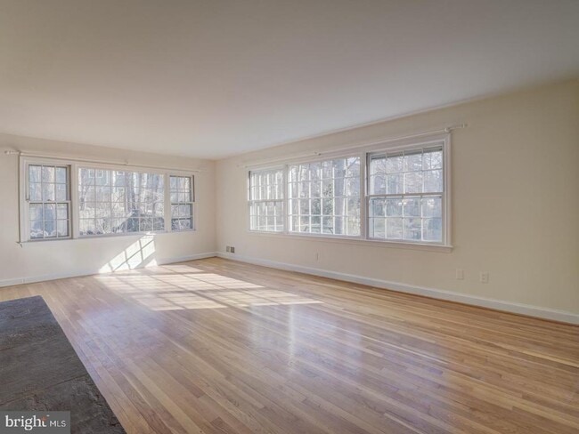 Building Photo - 31 Fort Williams Pkwy