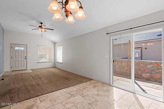 Building Photo - 11648 Flor Freesia Dr