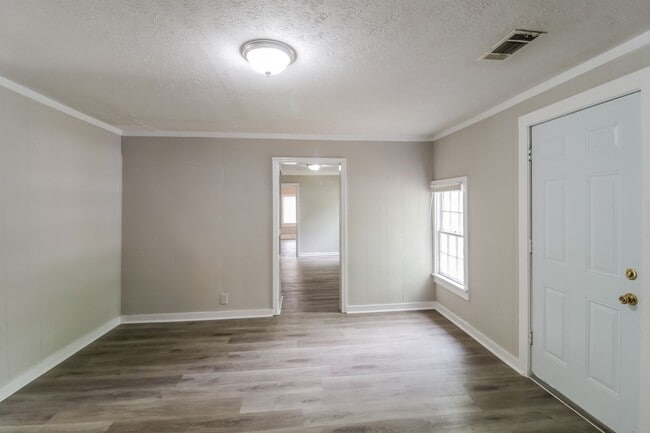 Building Photo - 3BR / 2BA Home for Rent in Griffin, GA – First Month FREE