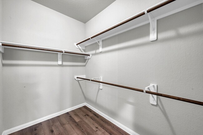 Building Photo - 2237 Raider Dr