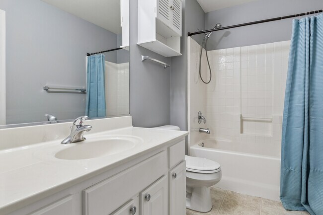 Building Photo - 382 Vaughn Cir