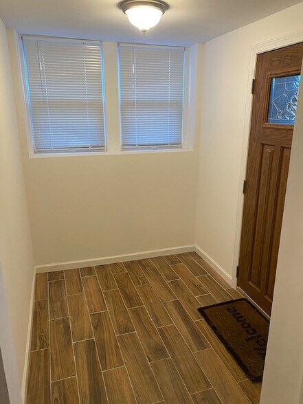 entrance - 212 Alpine Pl