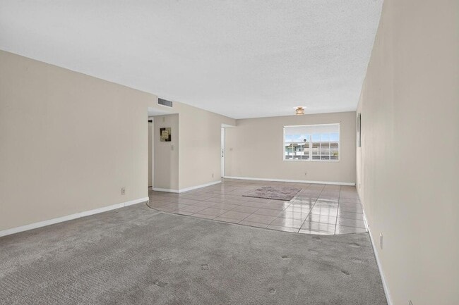 Building Photo - 4140 NW 44th Ave