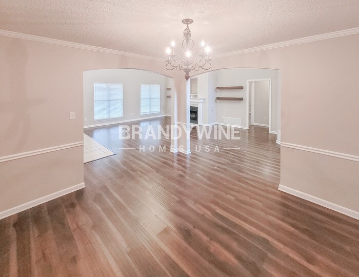 Building Photo - 9876 Brimfield Dr