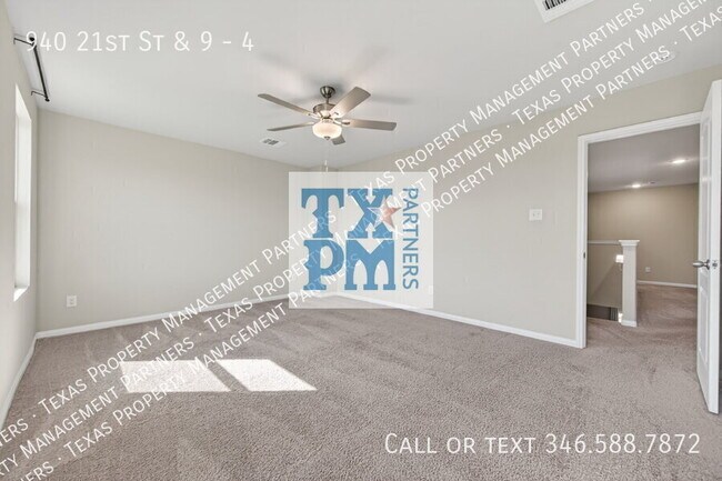 Building Photo - 940 21st St