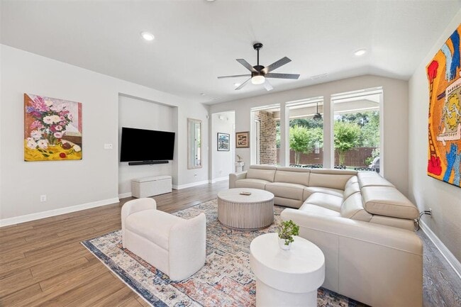 Building Photo - 9727 Birchwood Holw Trl