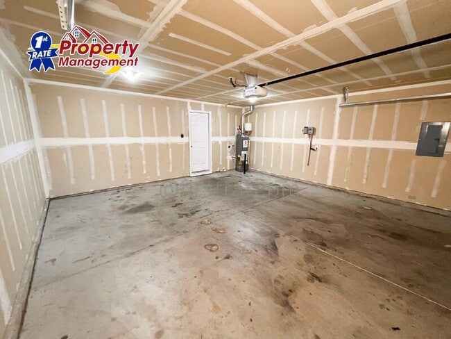 Building Photo - 1141 N Dove Ave