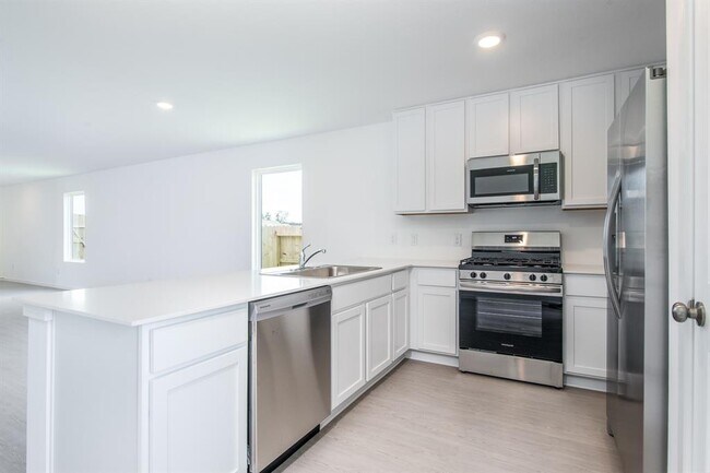 Building Photo - 640 Magnolia Creek Dr