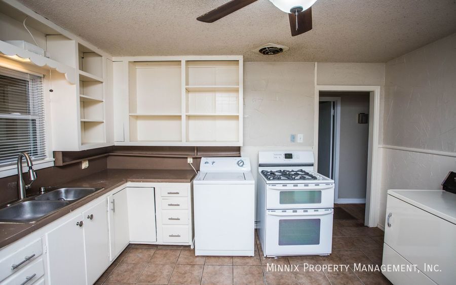 Building Photo - 3406 28th St