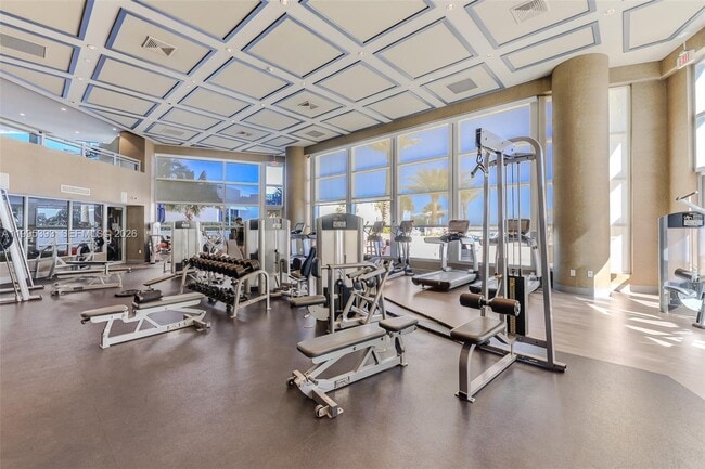 Building Photo - 3101 S Ocean Dr