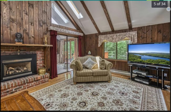 Building Photo - Enfield - 3 Bed, 2 Bath fully furnished home with a loft - $3000