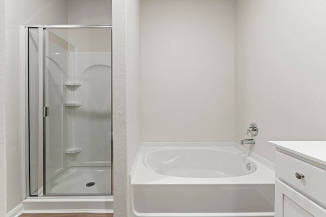 Building Photo - 1027 Rosewood Trl