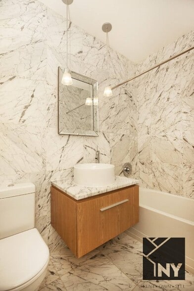 Building Photo - 128 Water St