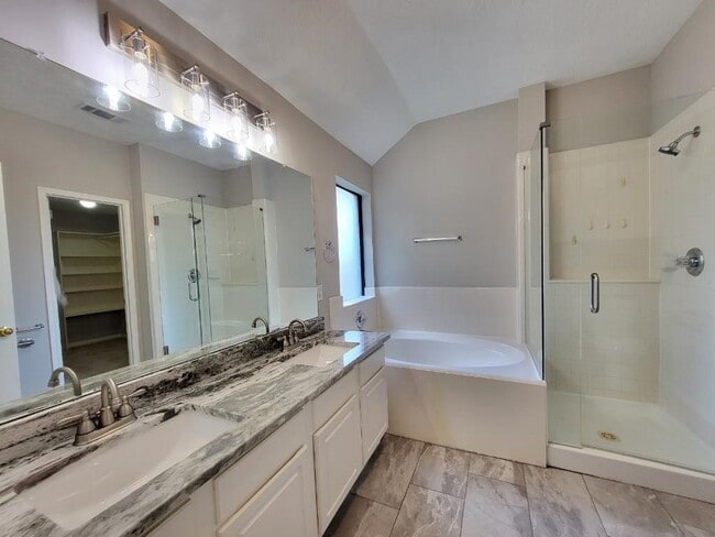 Building Photo - 20402 Westfield Pkwy Dr