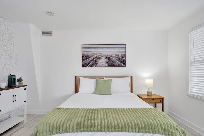 Building Photo - 901 N Federal Hwy