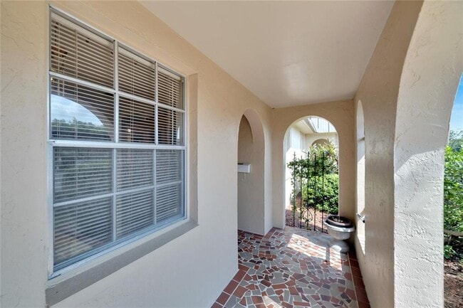 Building Photo - 4112 Hampton Dr