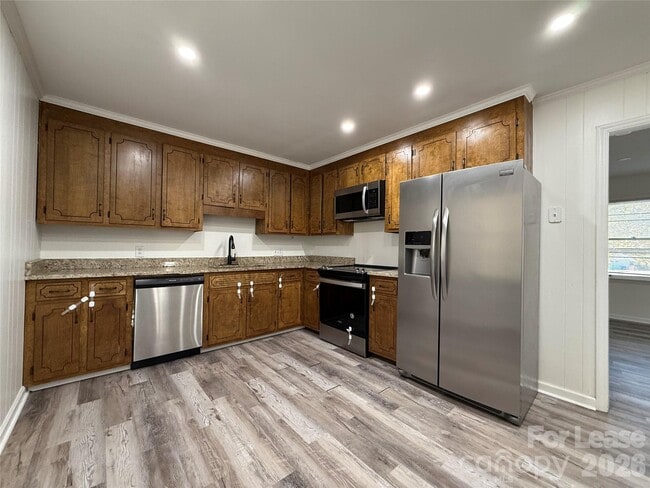 Building Photo - 201 Allison Dr