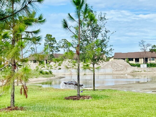 Building Photo - 4725 Lucerne Lakes Blvd E