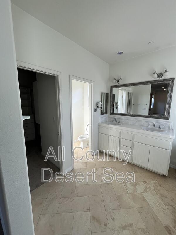 Building Photo - 16826 Clovergreen Ln