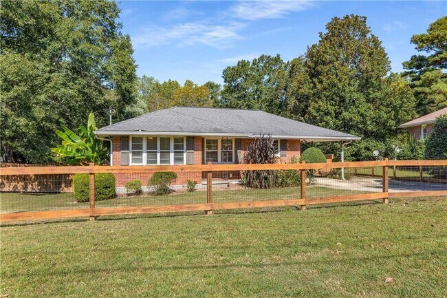Primary Photo - 2149 Settle Cir SE