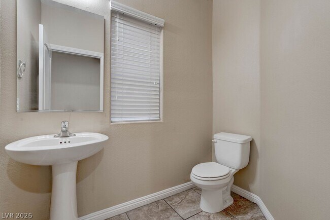 Building Photo - 1067 Fish Pond Ave