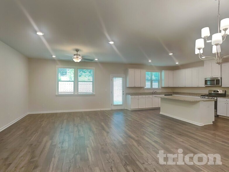 Building Photo - 196 Chapelcrest Ln