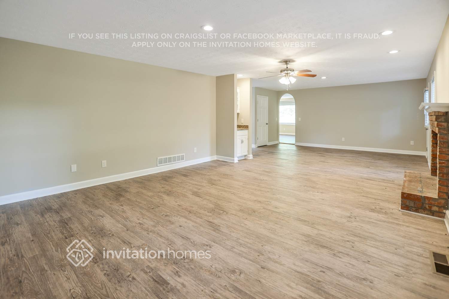 Building Photo - 17 Henley Cir