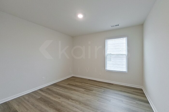 Building Photo - 123 Overstreet Way