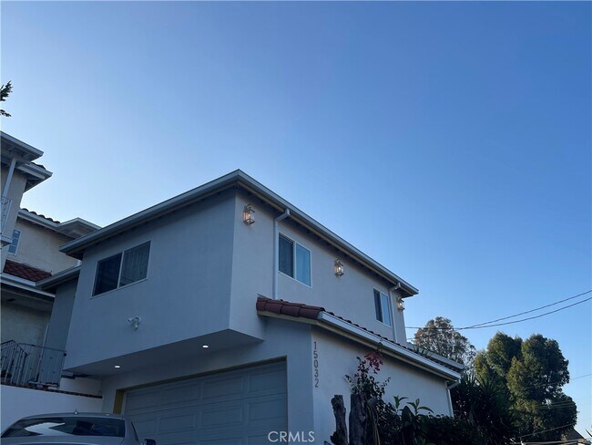 Building Photo - 15032 Valley Vista Blvd