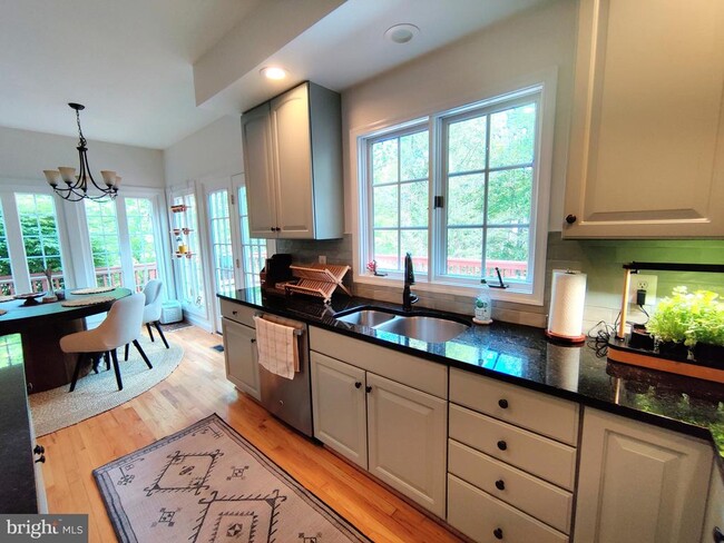 Building Photo - 7500 Tahoe Ct