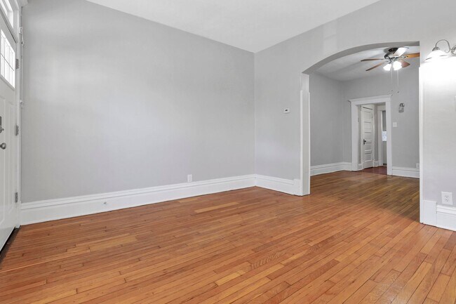 Building Photo - Charming 3 Bedroom, 1 Bath Home for Rent -...