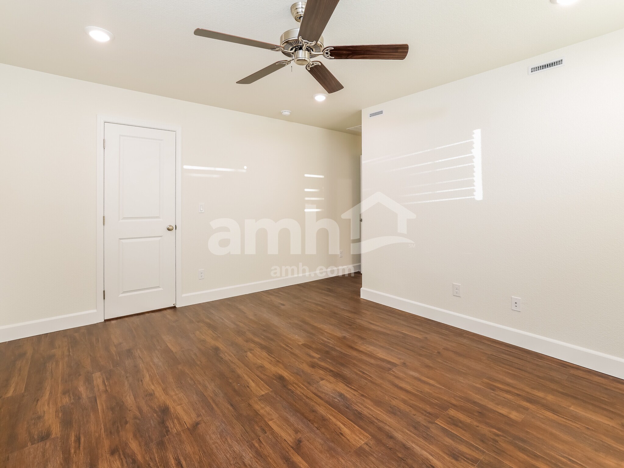 Building Photo - 1523 Inspiration Ln