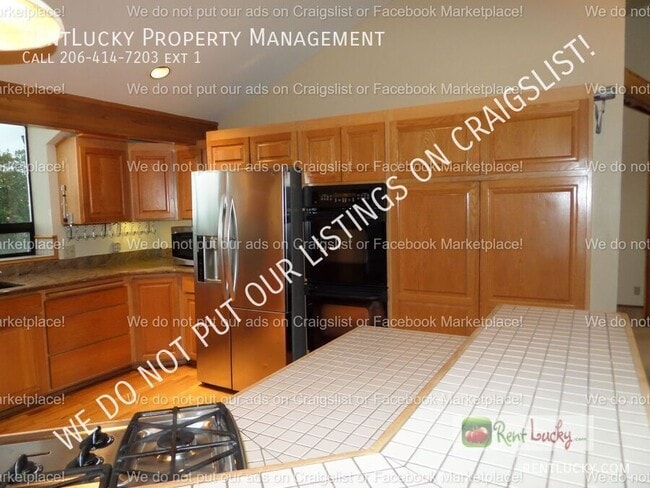 Building Photo - 29633 Marine View Dr SW