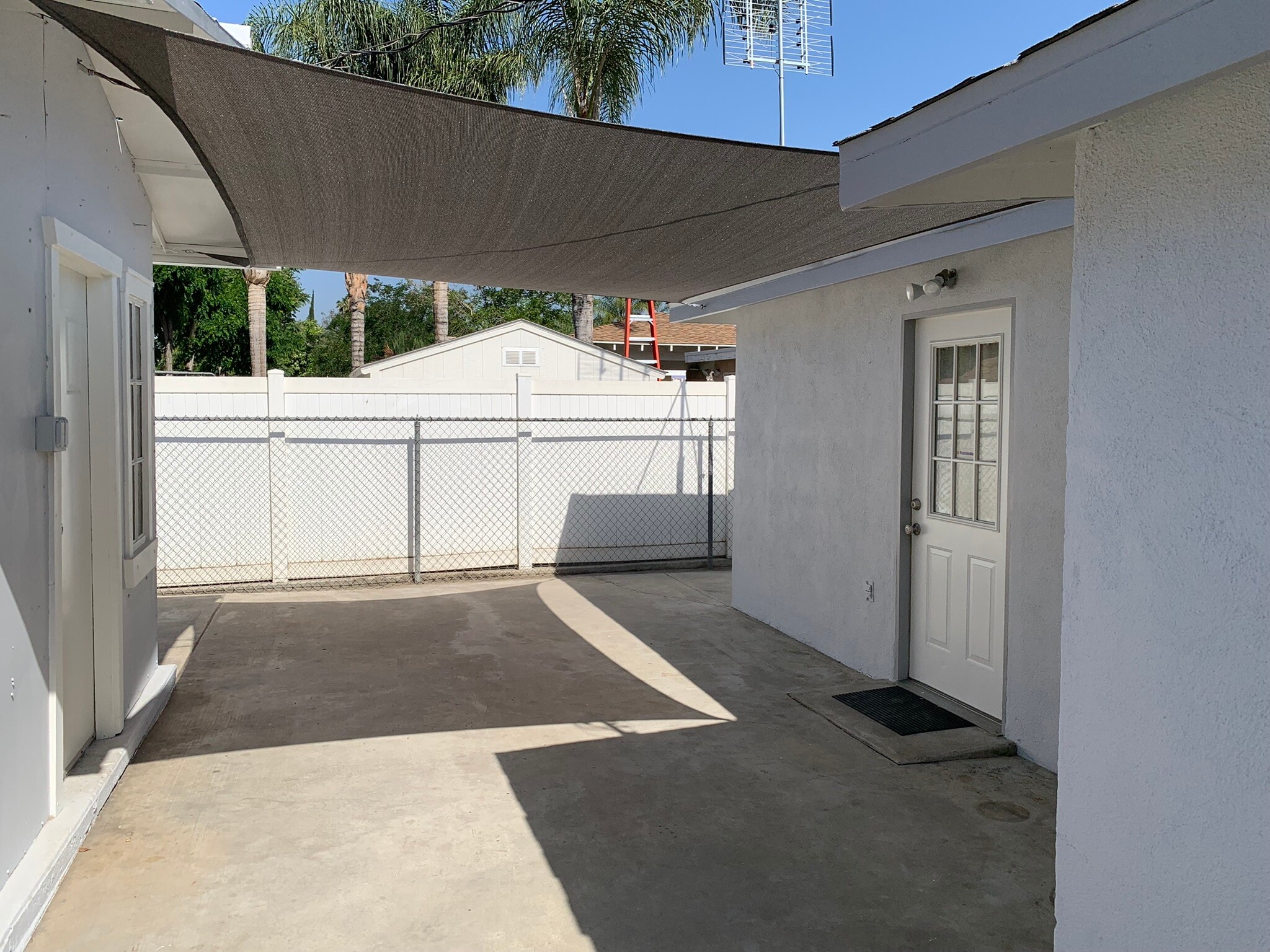 Building Photo - 3834 Stoddard Ave