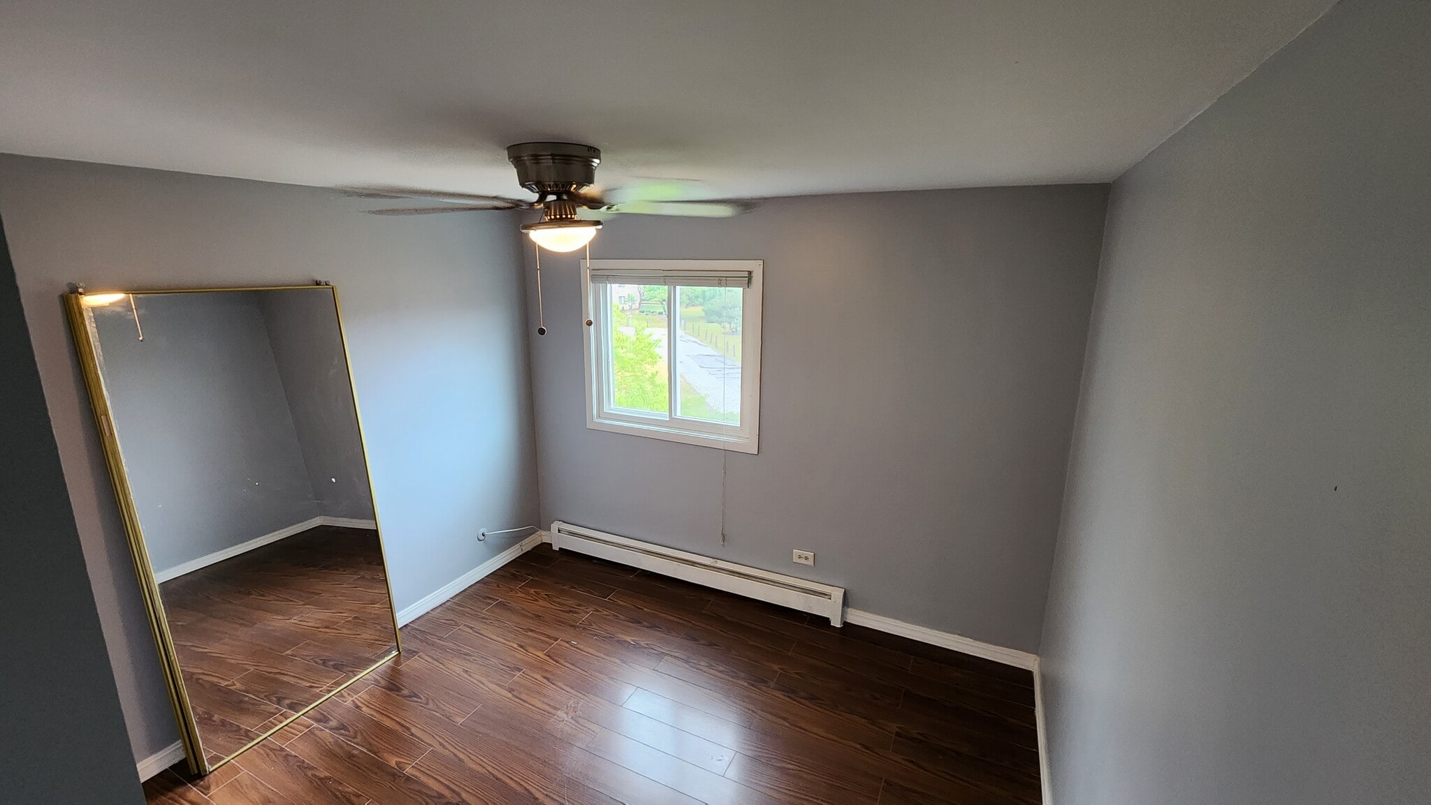 Building Photo - 121 W Elk Trl