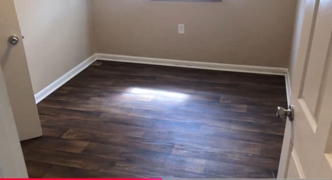 Building Photo - Nice 3 bedroom 1 bath in heart of Woodbury