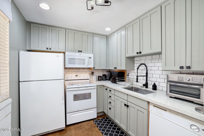 Building Photo - 4354 N 82nd St