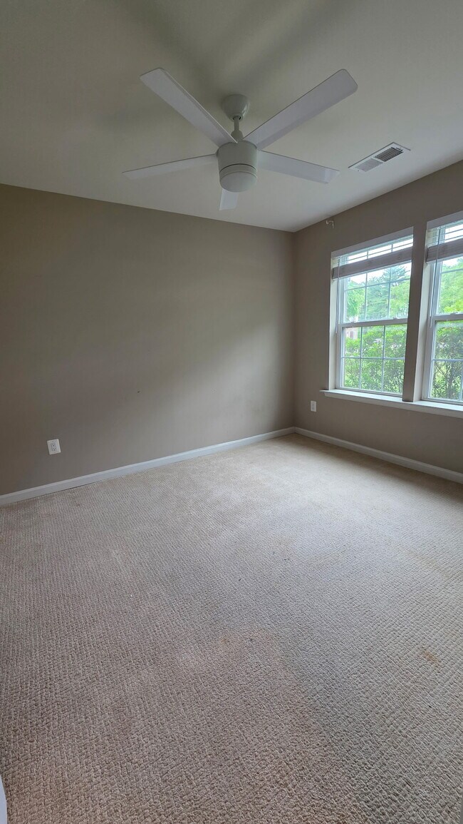 Building Photo - 1120 Bayberry Lane