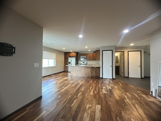 Building Photo - 6305 Saulk Trail