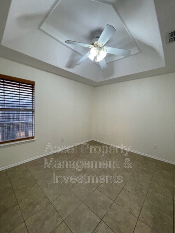 Building Photo - 1606 S Kumquat St