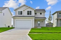 Building Photo - Beautiful Newer Home in West Des Moines