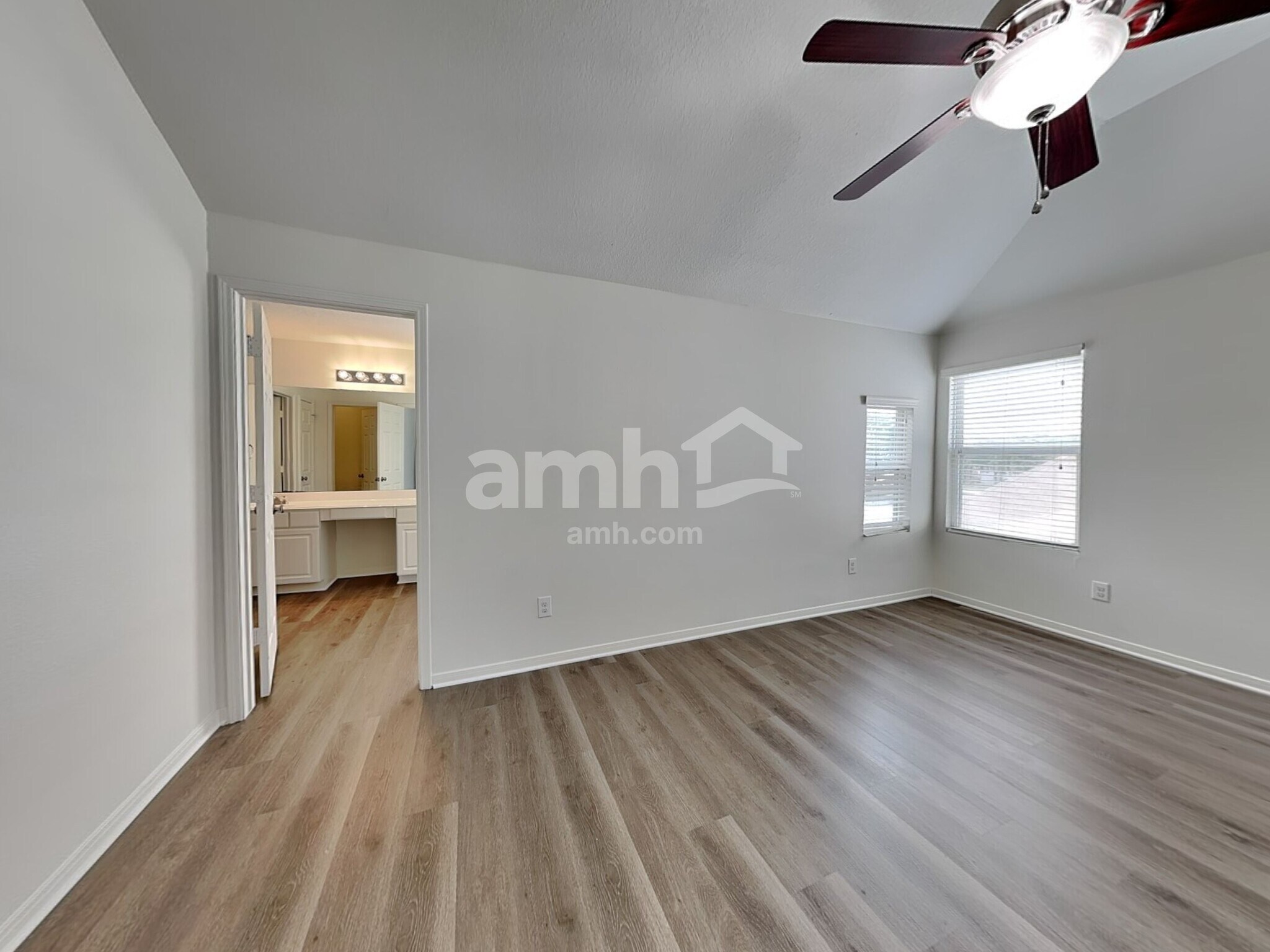 Building Photo - 16843 Blackberry Lily Ln