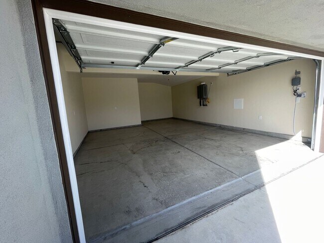 Building Photo - 307 Ninos Dr