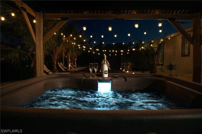 Building Photo - 528 14th St N