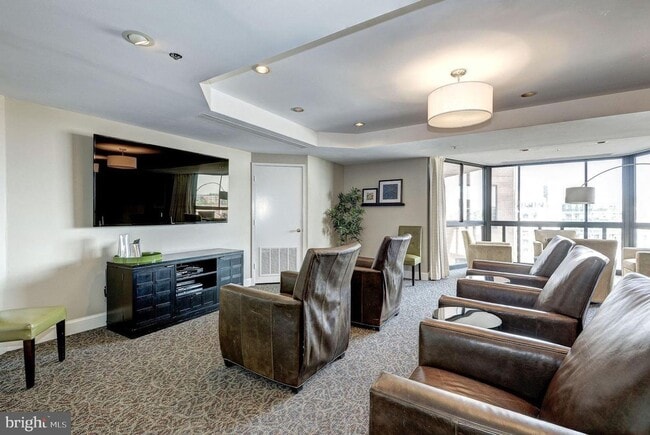 Building Photo - Move In Ready!