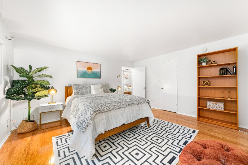 Building Photo - 1926 Glendon Ave