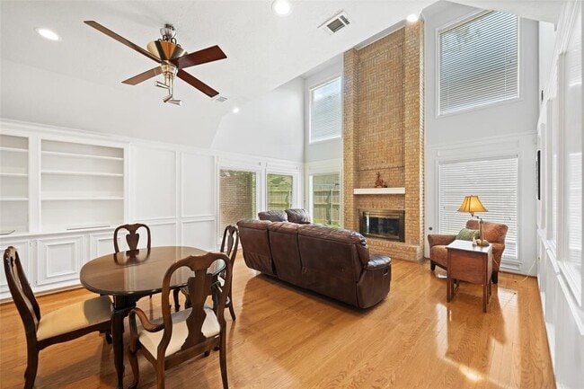 Building Photo - 6923 Mossridge Dr