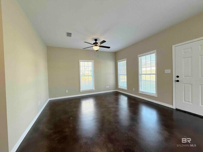 Building Photo - 33071 Stables Dr E