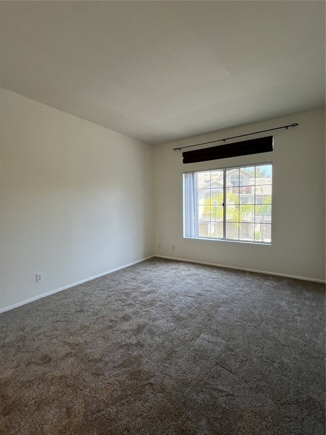 Building Photo - 6 Mansera Pl