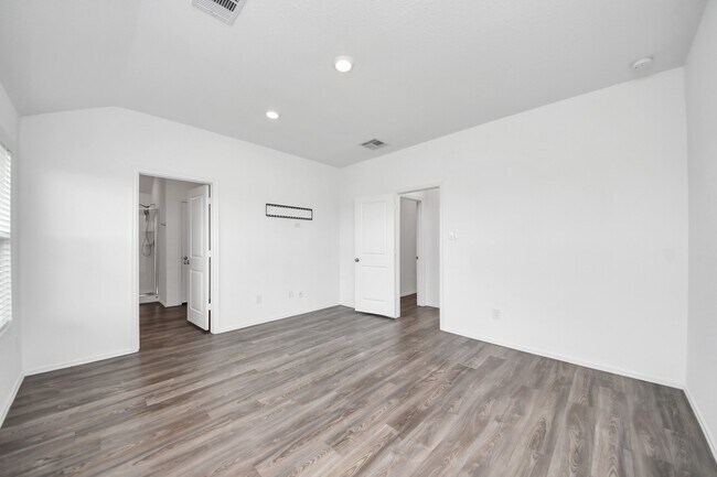 Building Photo - 26631 Castiel Dr